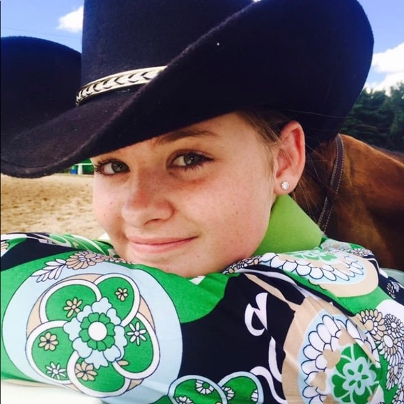 Meet your Posher, Mary - Picture 4 of 13